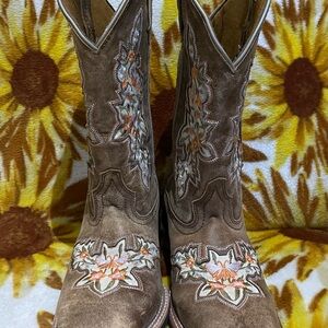 Laredo Tan Leather Boots